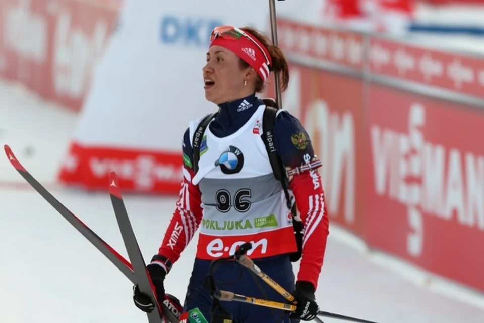Дарья Виролайнен пробежала два штрафных круга. Фото Евгения Тумашова.