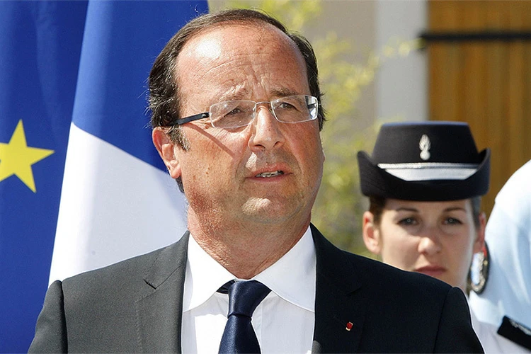 У Франсуа Олланда вновь стремительно падает рейтинг