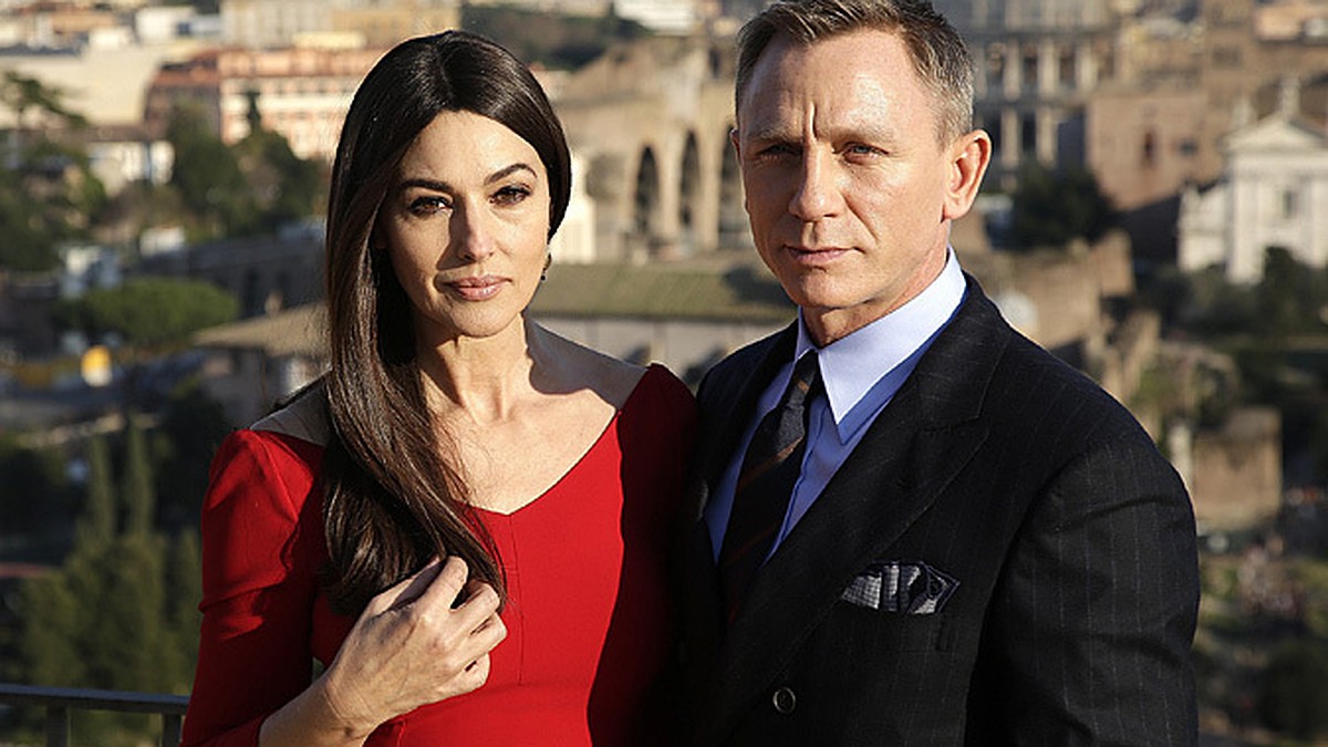 Сызылған жыныстық позициялар Күйеуіштің шәует жеп жатқанын қараңыз