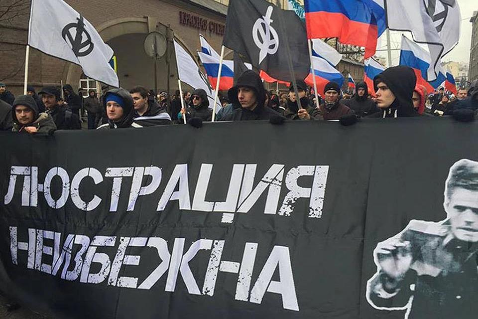 На траурном марше в память о Немцове вместе с либералами двигалась колонна так называемой «Черной когорты»