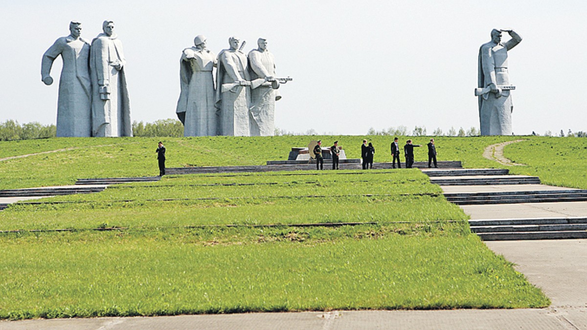 Обелиск Победы в память курганцев, погибших в годы Великой отечественной войны 1941–1945 годов