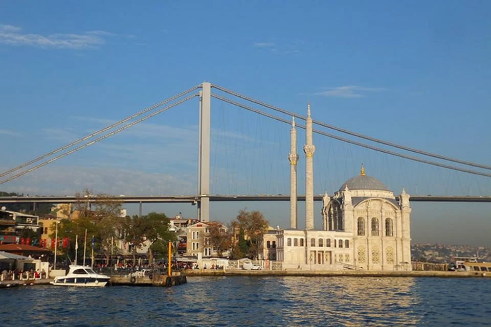 Стамбул, мегаполис на двух континентах, один из самых популярных зарубежных маршрутов у наших туристов.