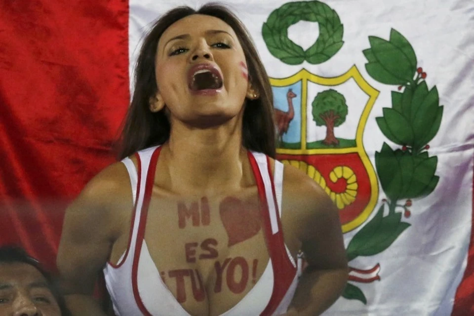 Сборная Перу сенсационно заняла 3 место на турнире и запомнилась своими страстными фанатками.