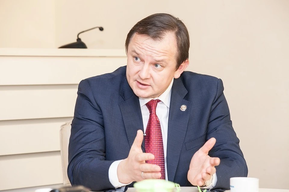 О новых угрозах в связи с санкциями "КП" рассказал Адель Вафин.