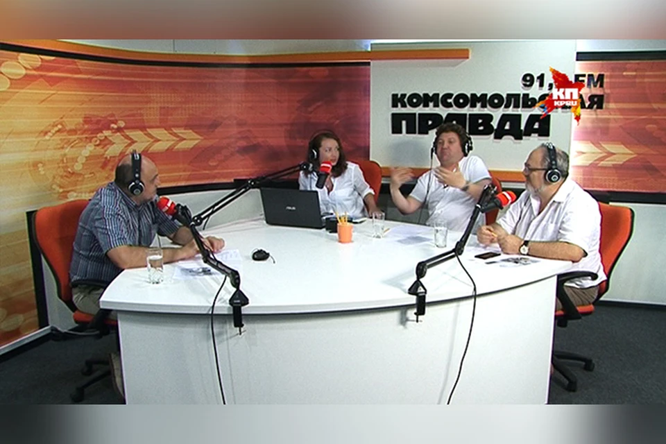Радио правда видео. Радио Комсомольская правда блоггер. Работа на радио в Иркутске.