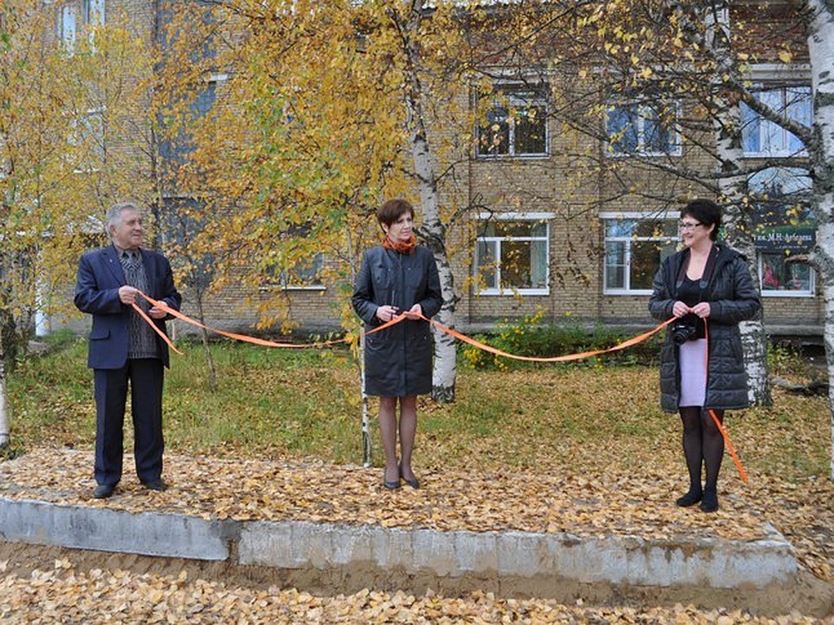 В Корткеросе отгрохали «остановочный комплекс» ... из двух бетонных плит -  KP.RU