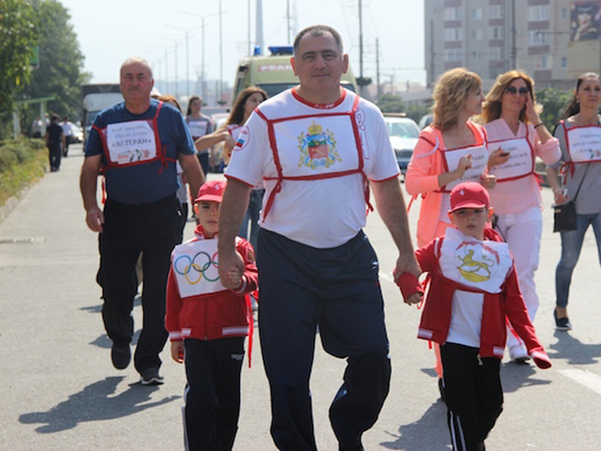 мэр владикавказа с женой и детьми фото
