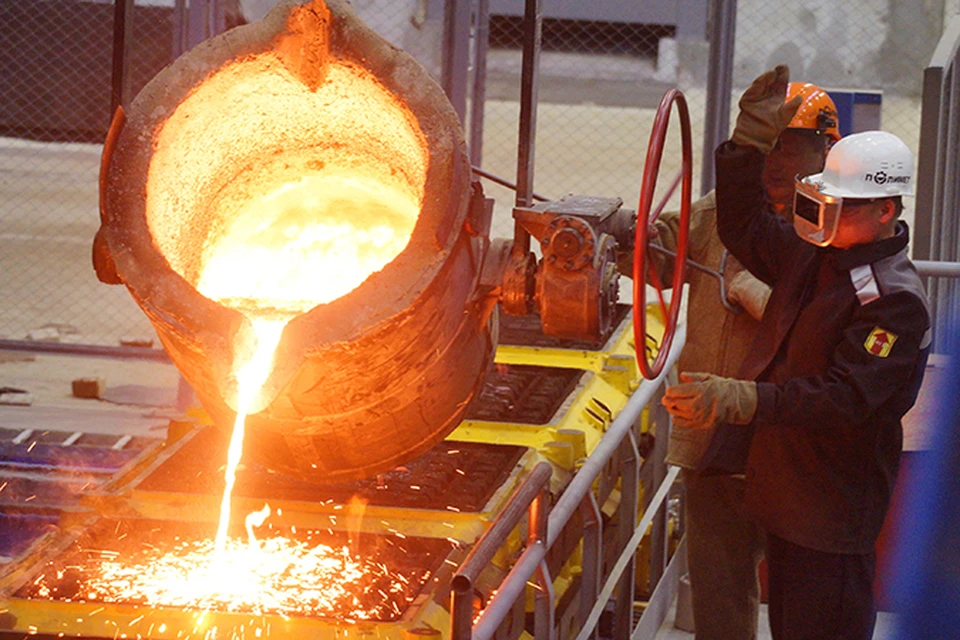 Когда Украина сокращает производство металлов, становится рентабельней в России