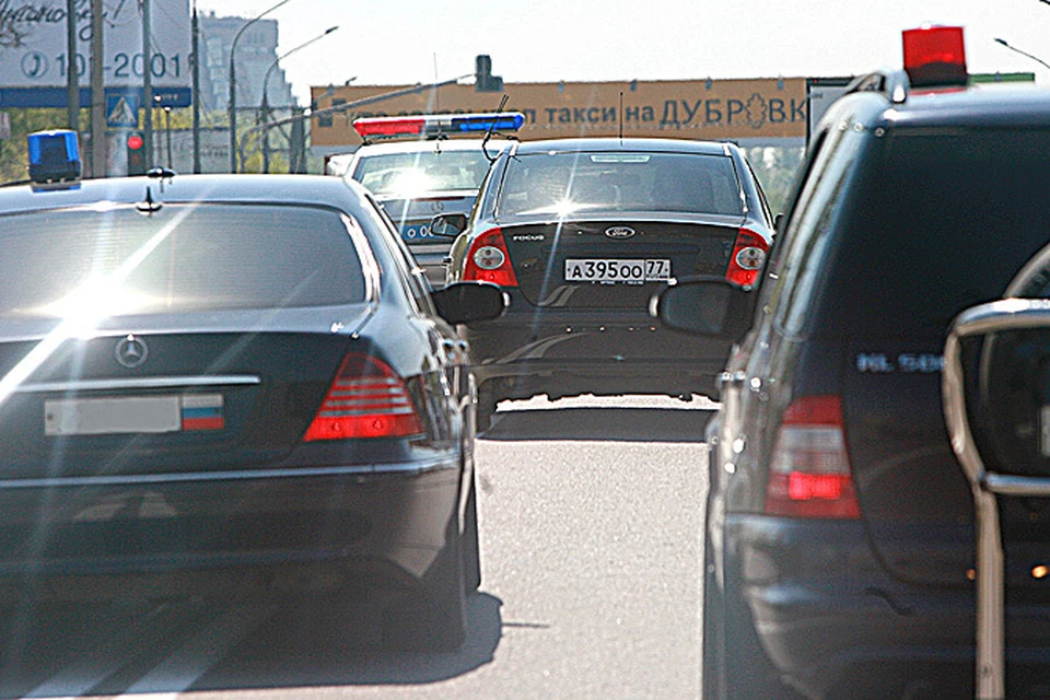Если верить сайту госзакупок, Дептранс на следующий год получит семь автомобилей бизнес-класса и три машины среднего класса.