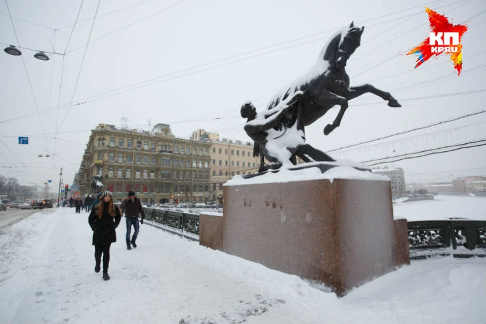 Снега много, а каши на тротуарах нет.