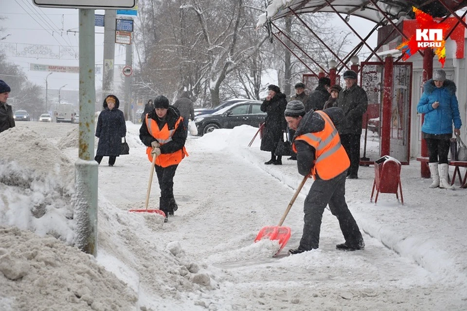 Почему в Ижевске не чистят от снега межквартальные проезды?