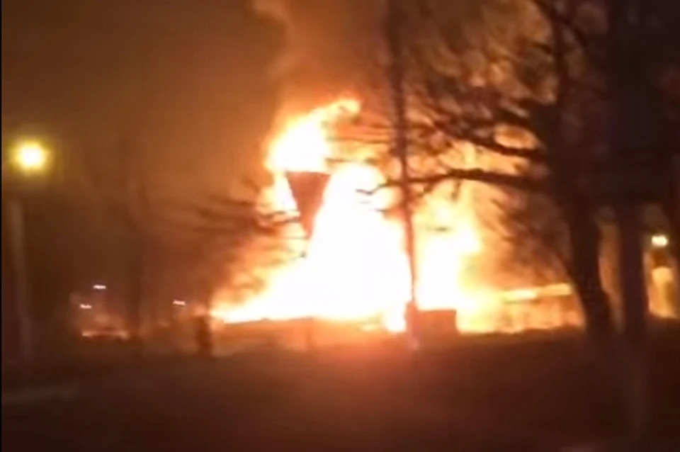 Взрыв на заправке в Грозном произошел 14 февраля около 9 вечера. Фото: стоп-кадр видео Youtube