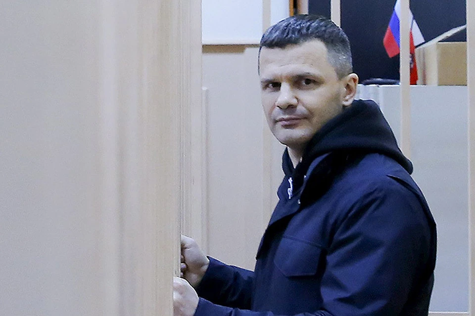 Генпрокуратура обжаловала домашний арест владельца аэропорта "Домодедово" Дмитрия Каменщика.