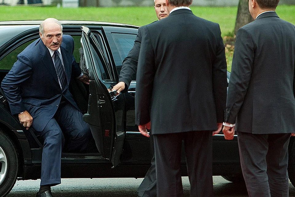 В 2009 году Лукашенко приехал на этом Мерседесе в Вильнюс. Фото: Антон МОТОЛЬКО.