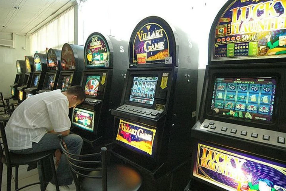 Игровые автоматы где реально выигрывают без первоначального. Игровые автоматы в Чебоксарах. Зал игровых автоматов. Игровые автоматы в Москве. Игровые автоматы для детей.