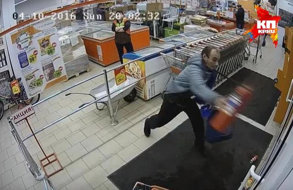 Мужчина из-за кофе разнес магазин в Екатеринбурге Фото: "Союз руководителей служб безопасности Урала"