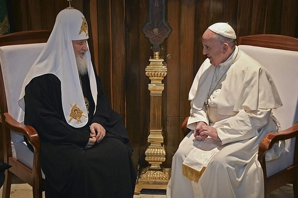 Патриарх Московский не испугался мракобесов и встретился со своим римским собратом