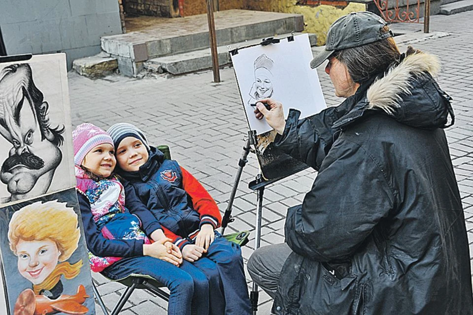 Художники на арбате рисуют