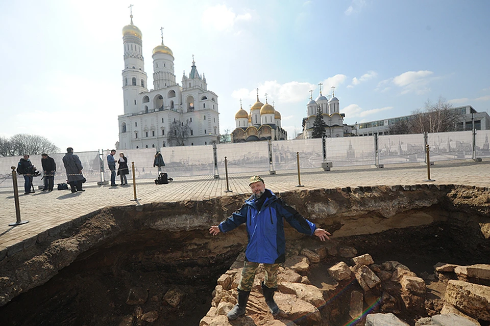 Апрель 2016 года. На месте снесенного 14-го корпуса в Кремле ведутся раскопки.