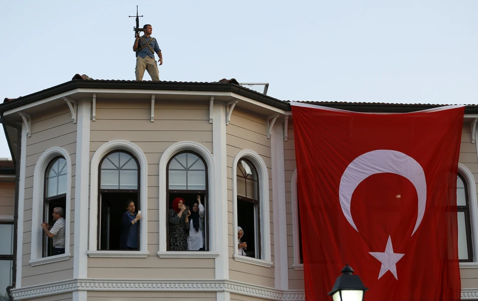 В Турции в ночь на 16 июля была предпринята попытка военного переворота. Но она провалилась.