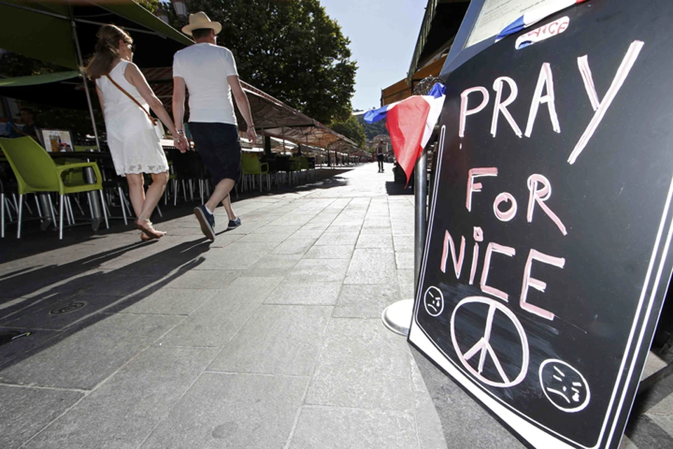 "Молитесь за Ниццу" - на улицах города после теракта