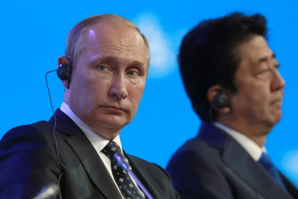 Президент России Владимир Путин и премьер-министр Японии Синдзо Абэ. Фото: Сергей Фадеичев/ТАСС