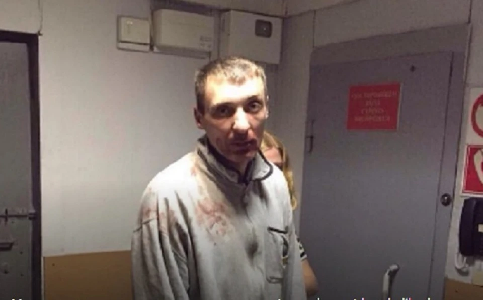 В полицию вандала сдали представитель осетинской диаспоры в Москве. Мужчина устроил погром возле памятника. Фото: vk.com/chp_vladikavkaz