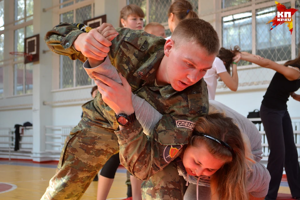 Спецназ провел еще один мастер-класс по самообороне в Барнауле