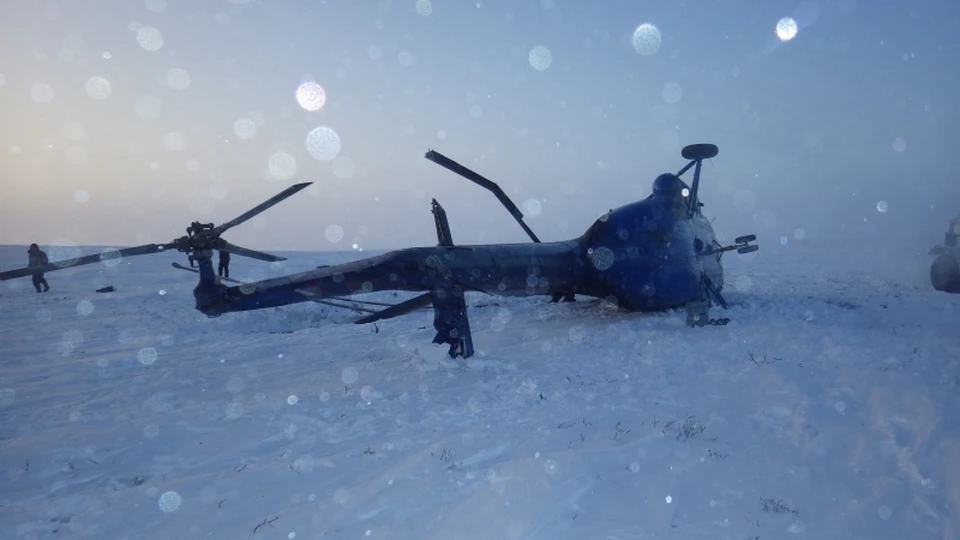 При жесткой посадке вертолета МИ-8 на Ямале погибли люди. Фото из архива пресс-службы МЧС ЯНАО.
