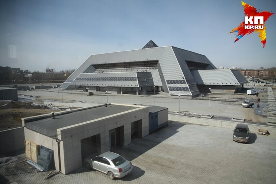 Ледовый дворец в Иркутске открыли для массового катания
