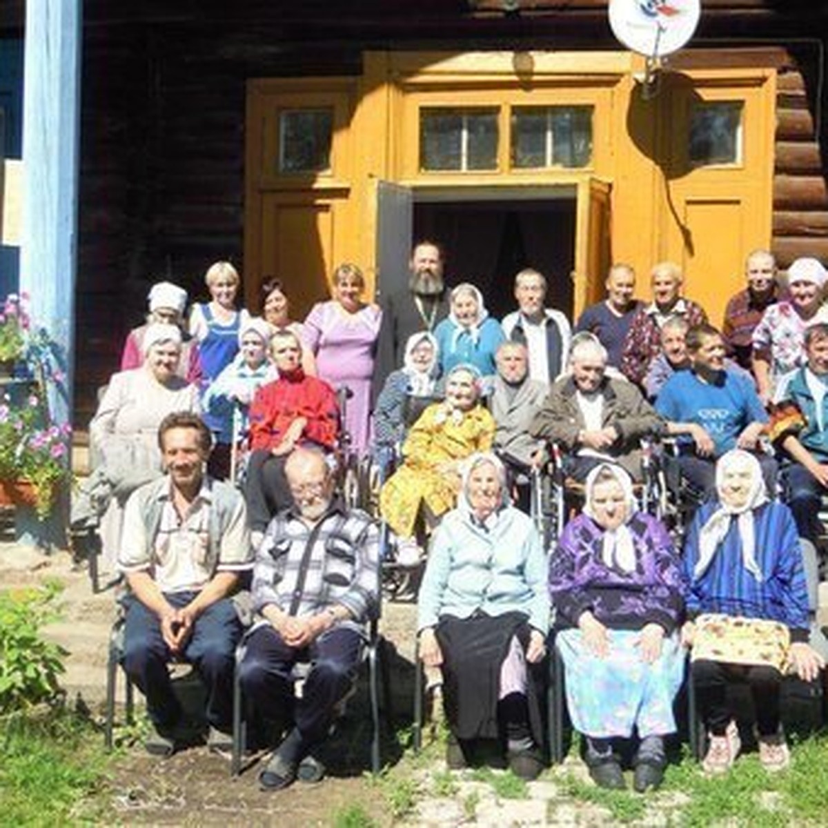 В Удмуртии священник с женой организовали Дом милосердия для людей,  потерявших здоровье и смысл жизни - KP.RU