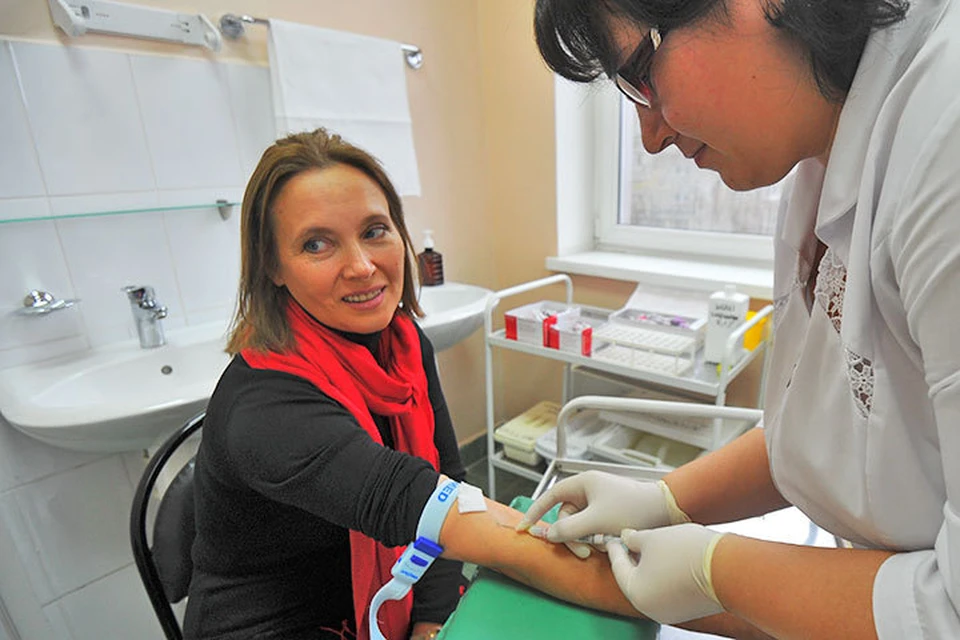 Анонимно и бесплатно можно пройти тестирование по полису ОМС в своей поликлинике, а также в Самарском областном центре по профилактике и борьбе со СПИД.