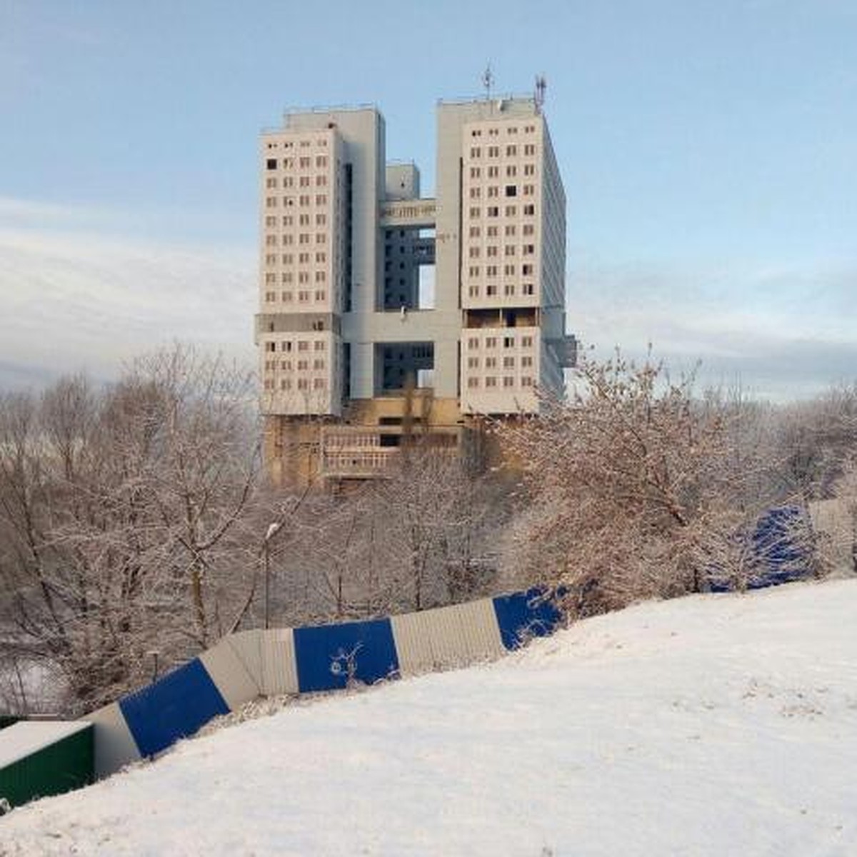 Главный архитектор Калининграда: Дом Советов выдержит даже прямое попадание  ядерной бомбы - KP.RU