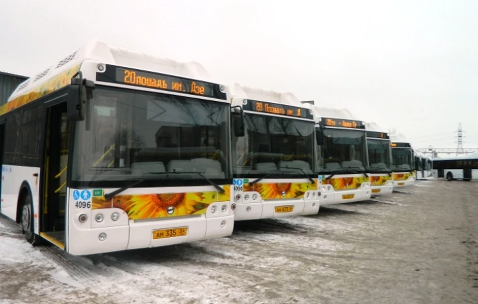 К этому моменту почти 250 новых автобусов поступили в Волгоград, и чиновники уверяют, что это не предел.