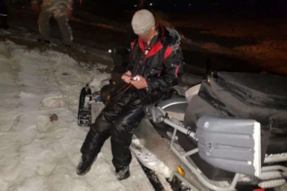 Пьяного жителя Сахалина "унесло" в море на вымышленной льдине