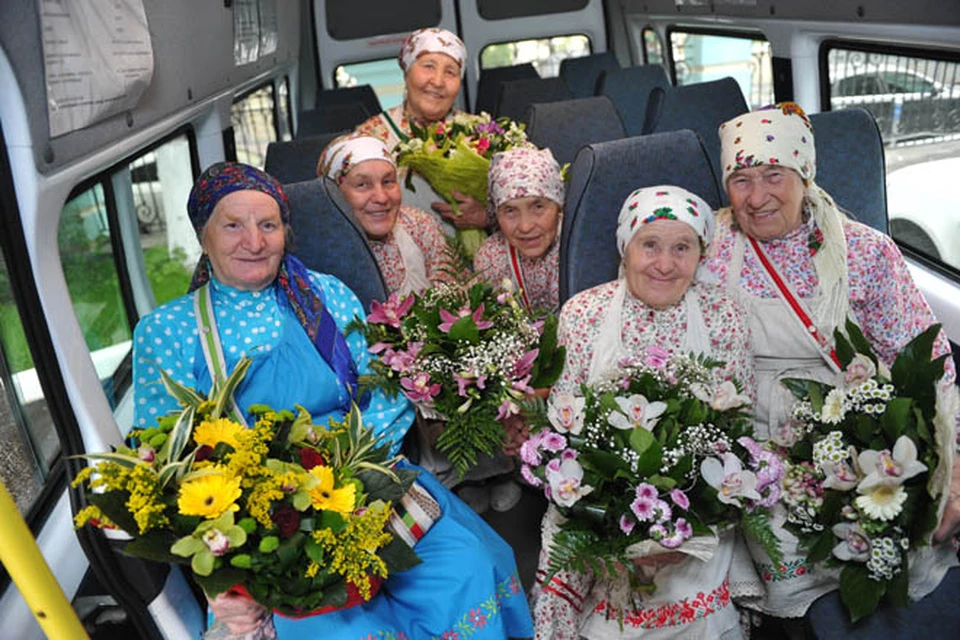 "Бурановские бабушки" в гостях у министра культуры