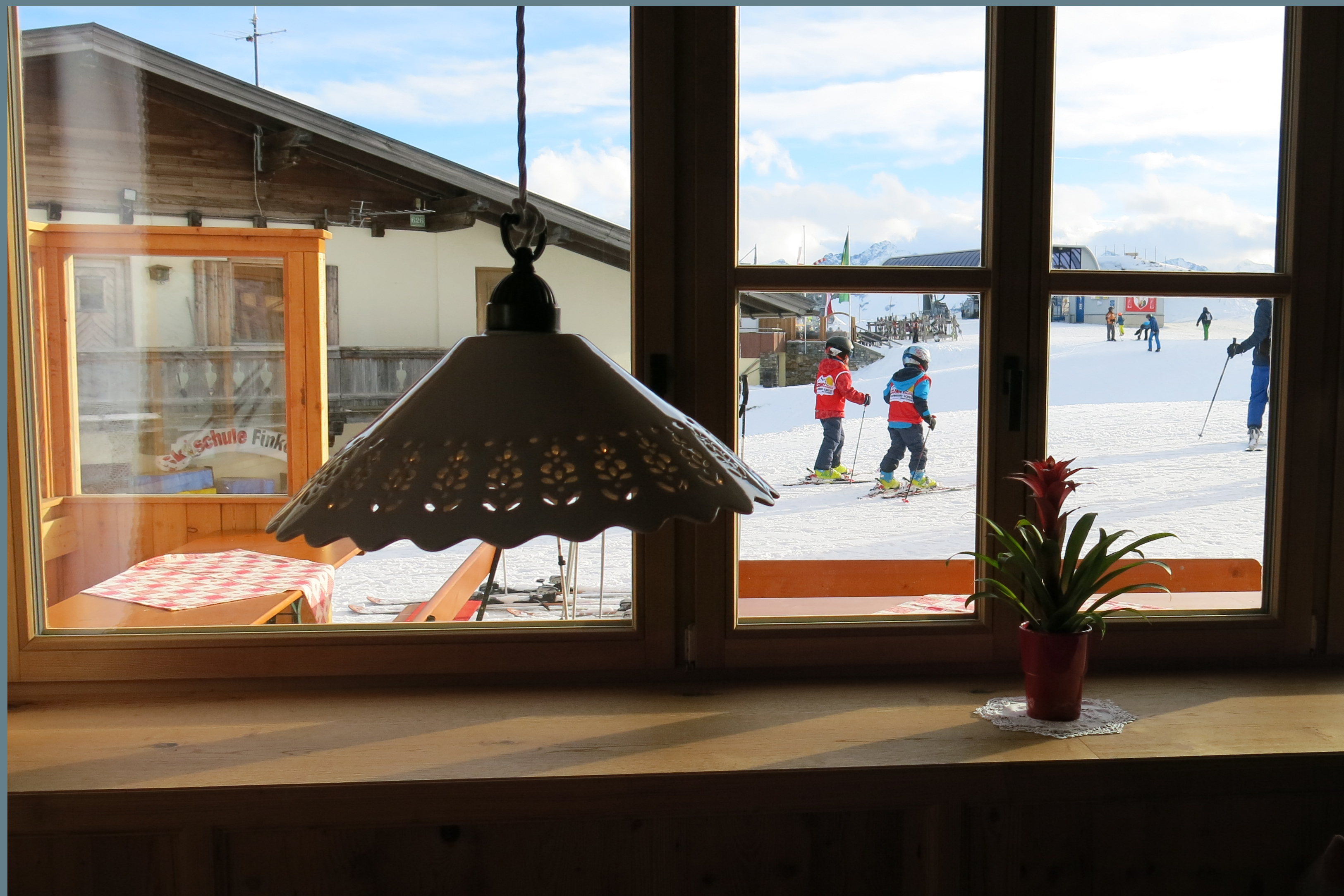 В Майрхофене идеальные условия для того, чтобы поставить ребенка на лыжи.