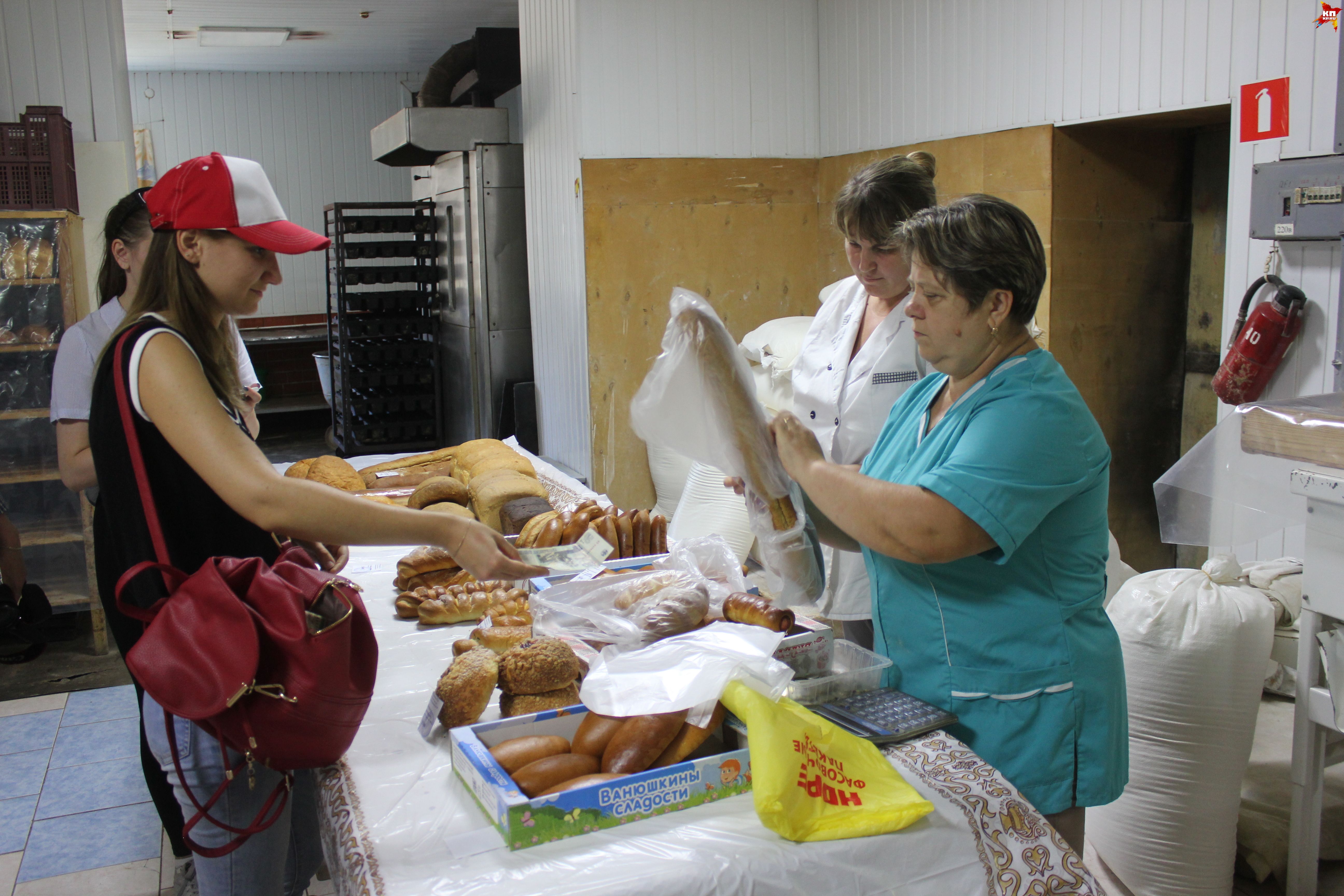 Магазин, где продают местный хлеб, находится в пристройке к мельнице.