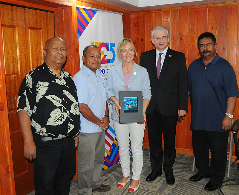 Спикер Палаты депутатов конгресса С,Анастасио, вице-президент республики Р.Ойлоу, генеральный директор заявочного комитета Светлана Сагайдак, посол России на Филиппинах и в Палау Игорь Ховаев, и преседатель Совета Национального конгресса Х.Баулес