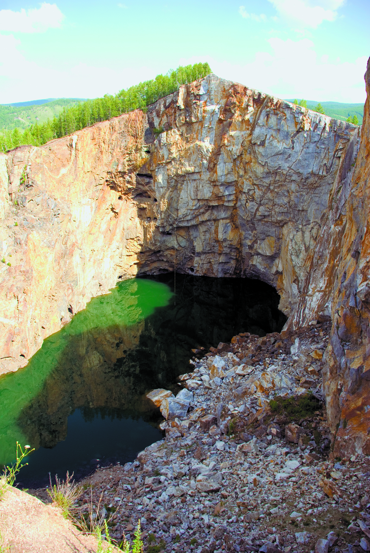 Ущелье в Хакасии