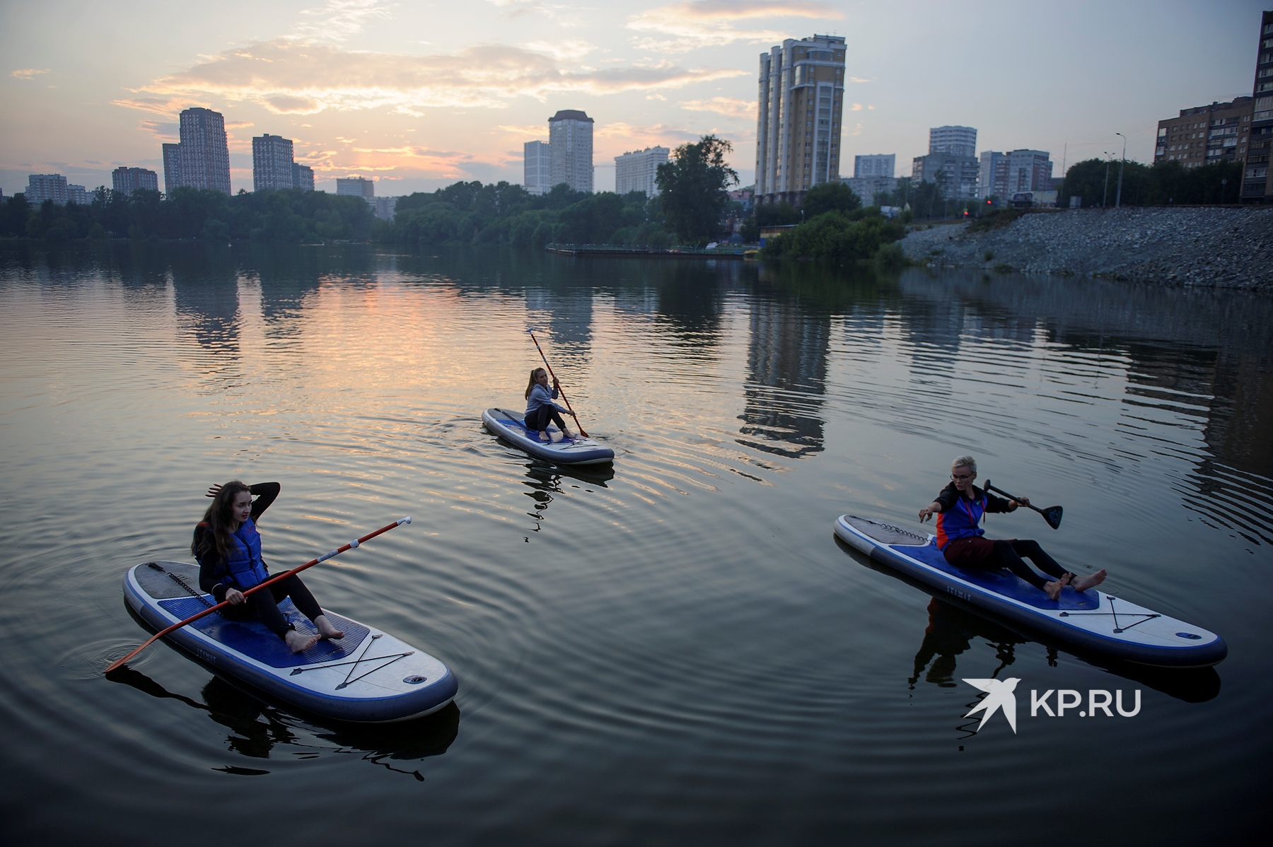 На Исети тем вечером - полный штиль