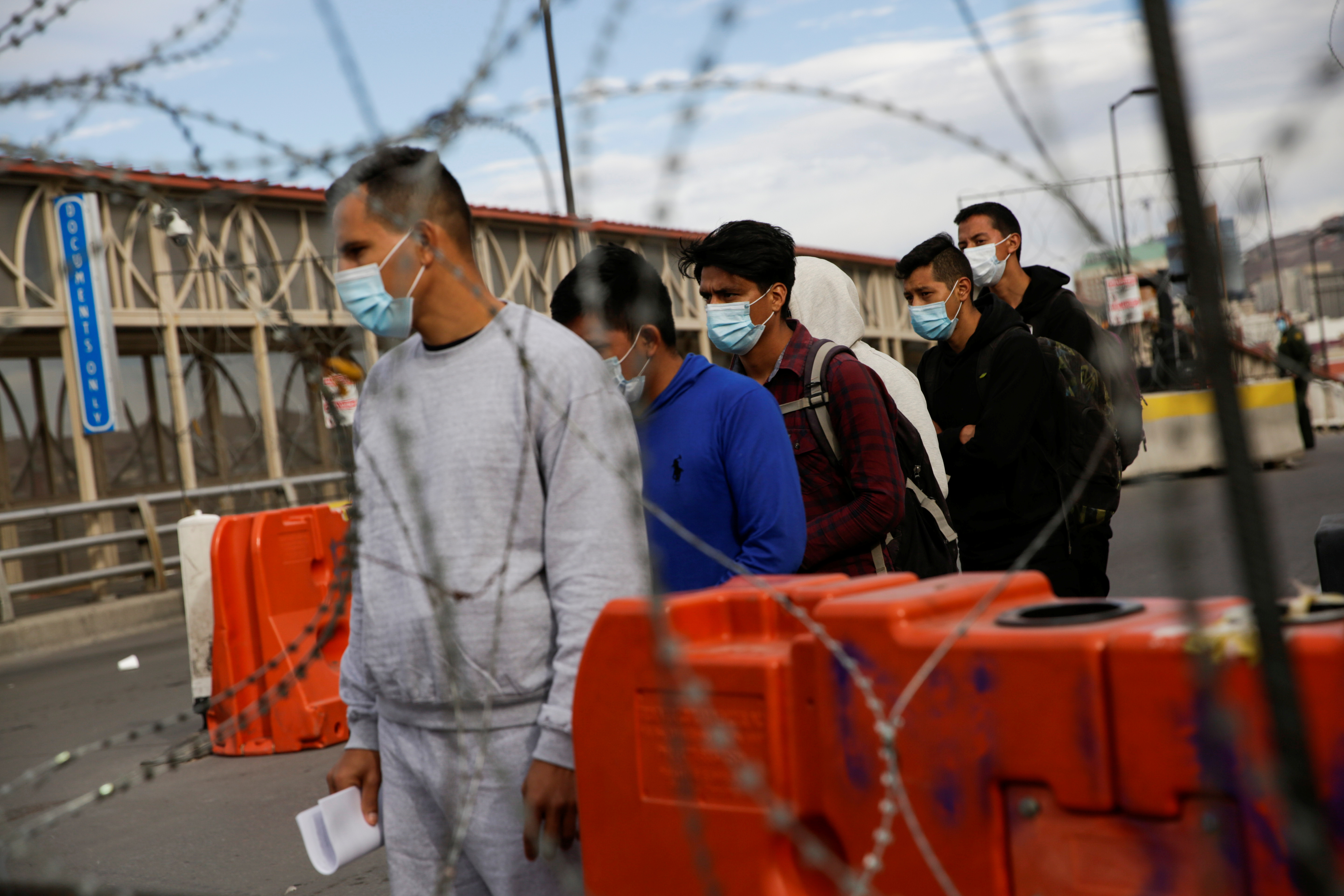 Главный поставщик нелегальной иммиграции в США через мексиканскую границу - прежде всего, сама Мексика.