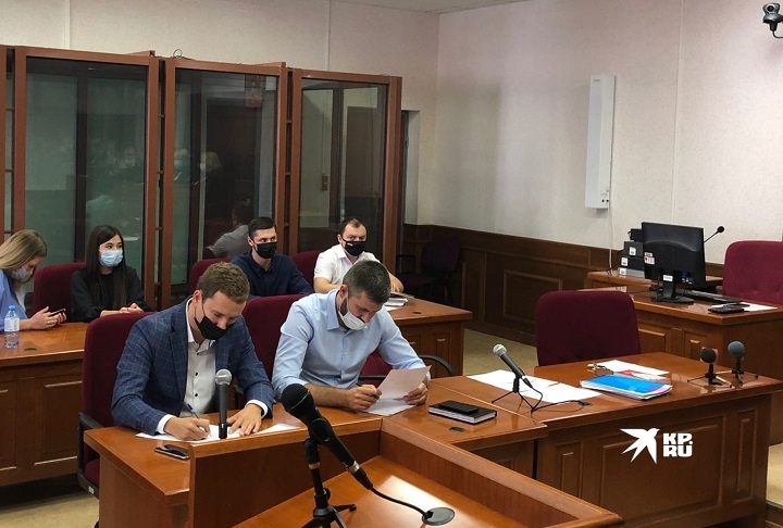 Потерпевшие и их адвокаты