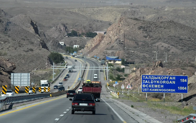 Жас қыз бен жетілген еркек арасындағы жыныстық қатынас