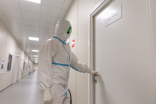 В Шелехове основной удар на себя вот уже год принимает Медицинский центр помощи и спасения при районной больнице. Фото: Евгений Козырев.