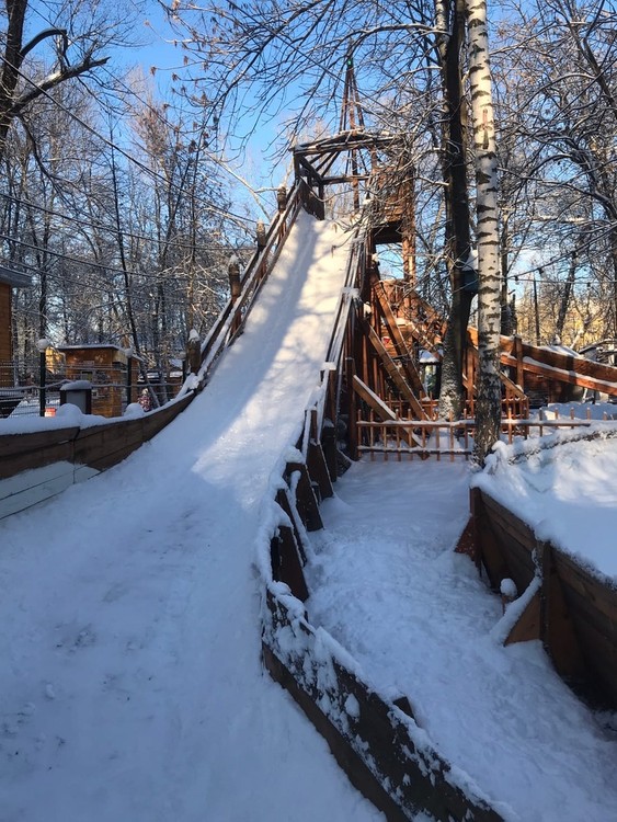 Работают каждый день с 10:00 до 23:00. Фото: группа Вконтакте Парк им. 1 Мая (https://vk.com/park1maya).