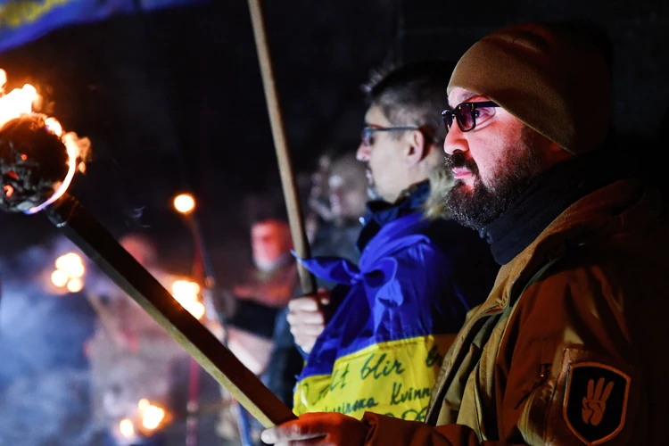 Марш националистов в день рождения Степана Бандеры в Славянске.
