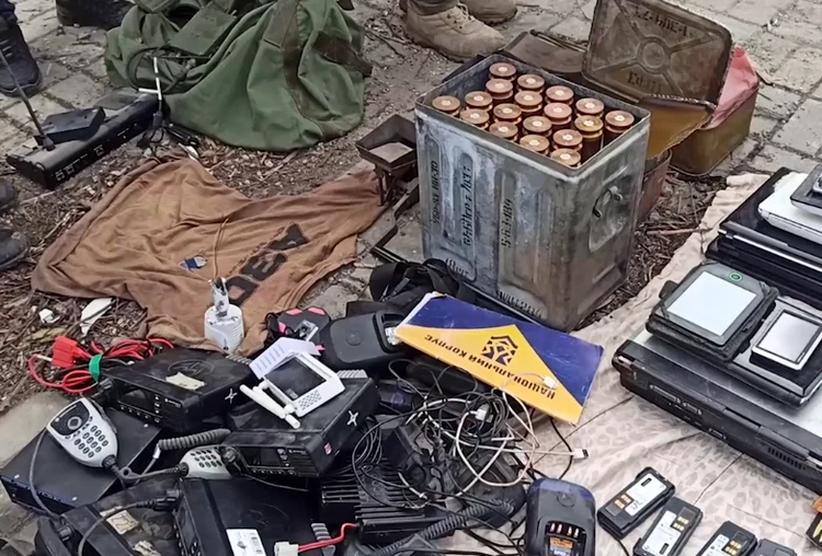 Иностранные боеприпасы и аппаратура. Фото: кадр из видео НМ ДНР