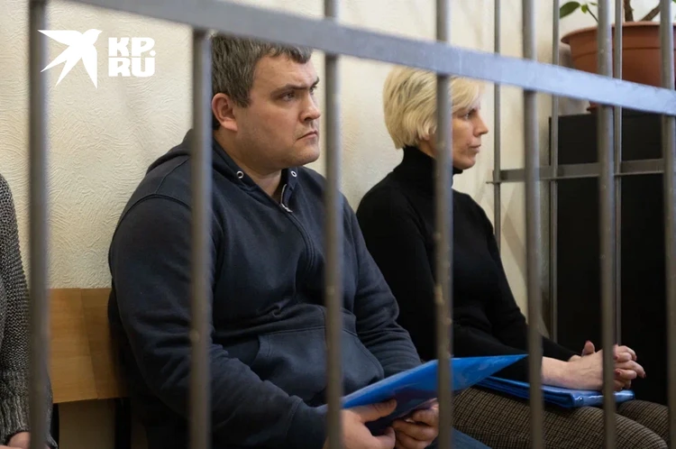 Главврач медцентра Евгений Попов в этот раз был немногословен и не извинялся перед родственниками погибших пациентов.