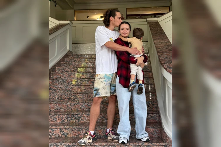 У Александры есть муж и сын. Фото: соцсети актрисы